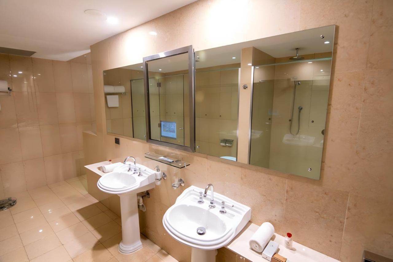 Airways Hotel Port Moresby Esterno foto
