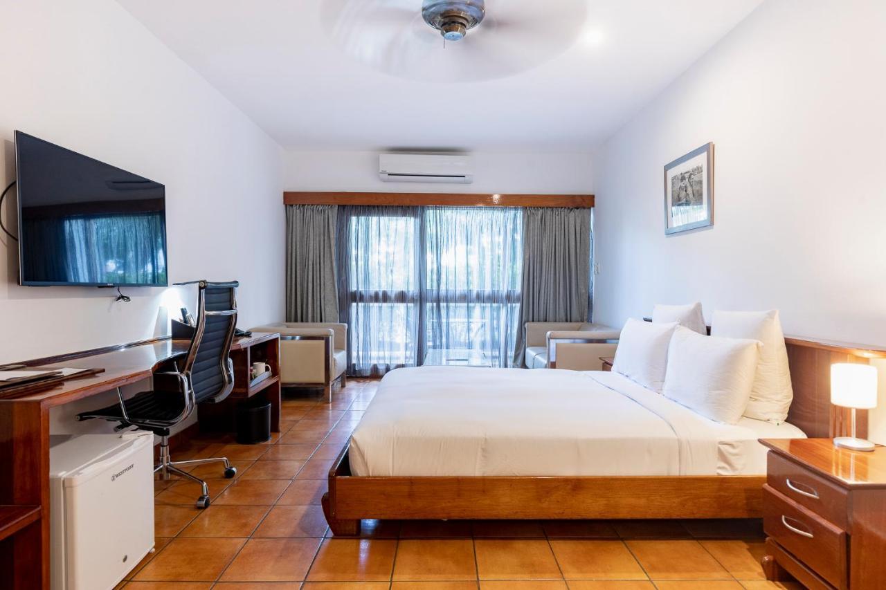Airways Hotel Port Moresby Esterno foto