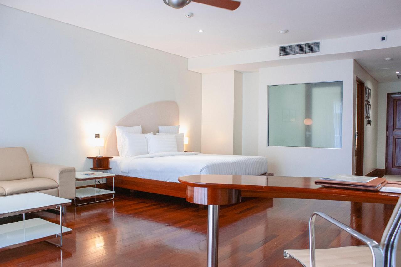 Airways Hotel Port Moresby Esterno foto